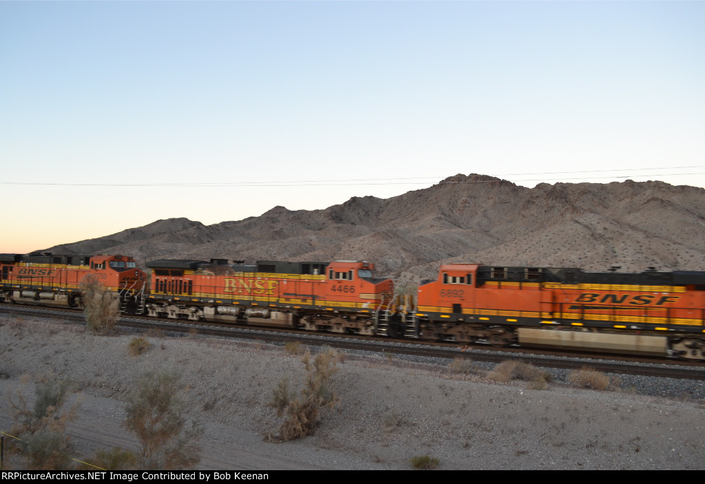 BNSF 4466